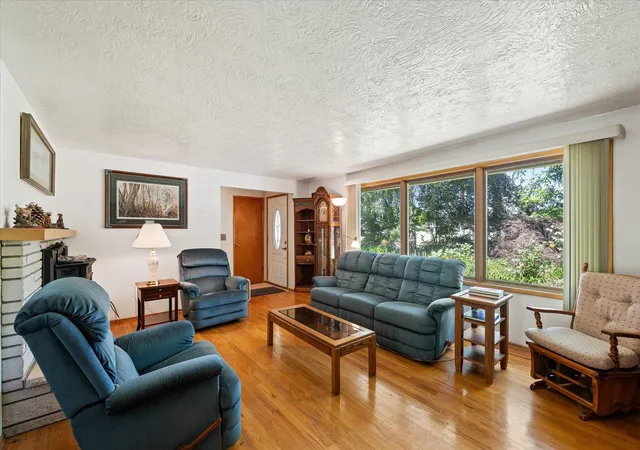 Photo 3 of Single family home for sale at 10820 E 18th Avenue, Spokane Valley, WA 99206 | MLS# 202620086 | Listing updated on 2026-09-18