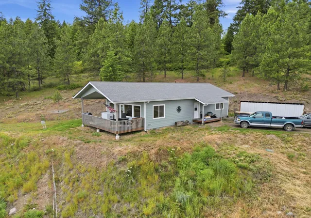 Homes for sale in Republic, WA | 292 E Knob Hill E Rd, Republic, WA 99166 | MLS# 202620092