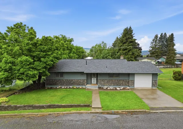2nd image of 824 S Chester St, Colville, WA 99114 | MLS# 202620097