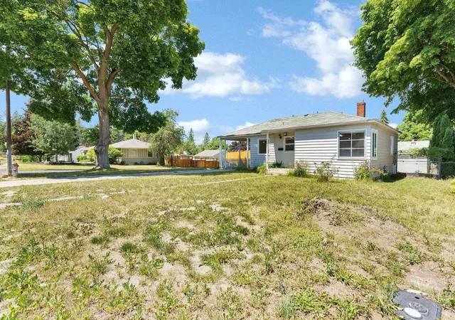 Photo 2 of Single family home for sale at 3303 E Congress Ave, Spokane, WA 99223 | MLS# 202620110 | Listing updated on 2026-08-23