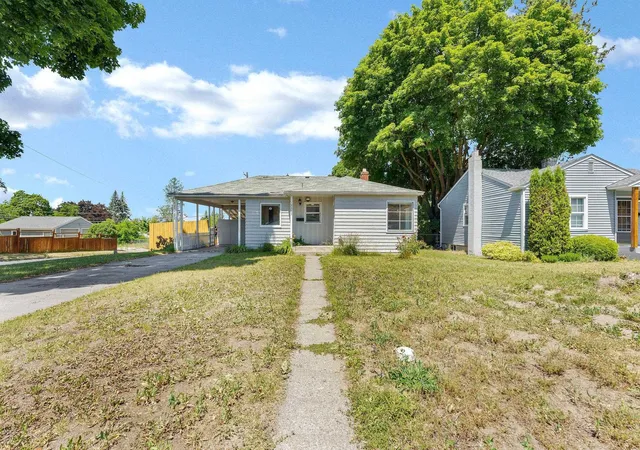 Photo 3 of Single family home for sale at 3303 E Congress Ave, Spokane, WA 99223 | MLS# 202620110 | Listing updated on 2026-08-23