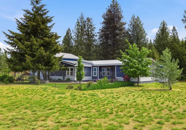 Homes for sale in Chattaroy, WA | 31810 N Schwachtgen Rd, Chattaroy, WA 99003 | MLS# 202620120