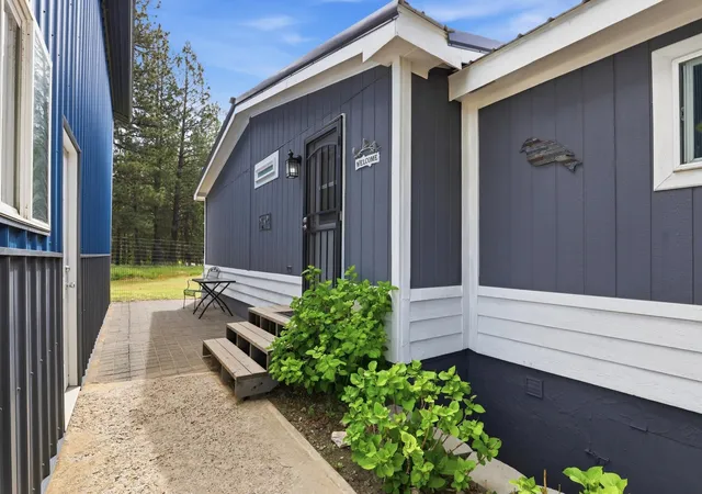 3rd image of 31810 N Schwachtgen Rd, Chattaroy, WA 99003 | MLS# 202620120