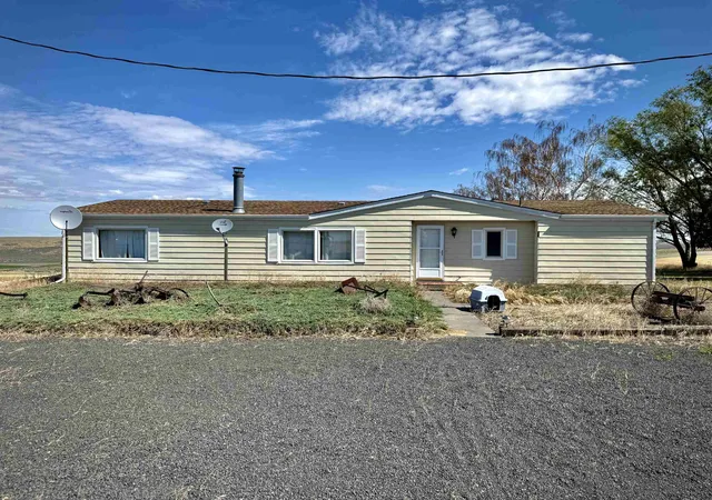 Homes for sale in Odessa, WA | 7603 N Coyote Heights Rd, Odessa, WA 99159 | MLS# 202620129