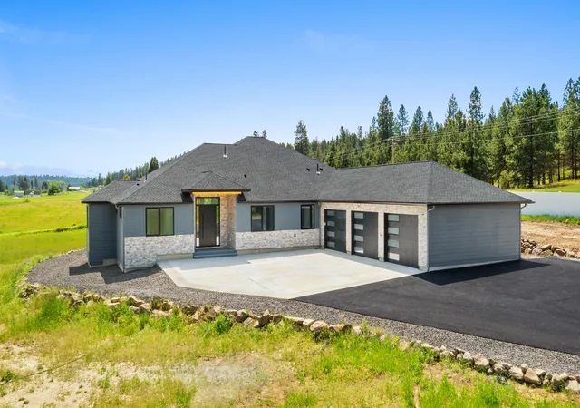 3rd image of 19490 N Madison Rd, Mead, WA 99021 | MLS# 202620131