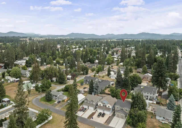 3rd image of 419 E E St, Deer Park, WA 99006 | MLS# 202620136
