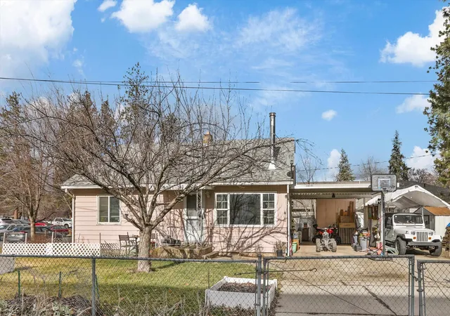 1st image of 10505 E 10th Ave, Spokane Valley, WA 99206 | MLS# 202620142