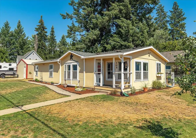 2nd image of 104 N Stevens Ave, Deer Park, WA 99006 | MLS# 202620150