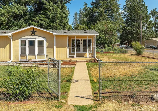 4th image of 104 N Stevens Ave, Deer Park, WA 99006 | MLS# 202620150