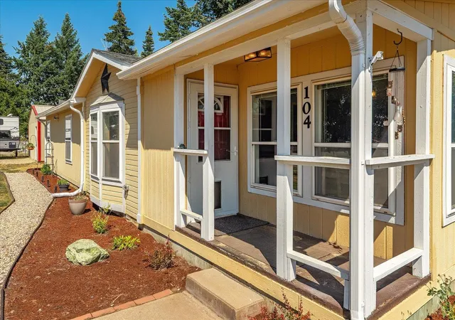 5th image of 104 N Stevens Ave, Deer Park, WA 99006 | MLS# 202620150