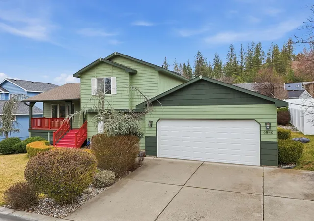 2nd image of 6840 N Oxford Ln, Spokane, WA 99208 | MLS# 202620221