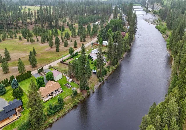 Homes for sale in Kettle Falls, WA | 61 Paradise Cove Rd, Kettle Falls, WA 99141 | MLS# 202620223