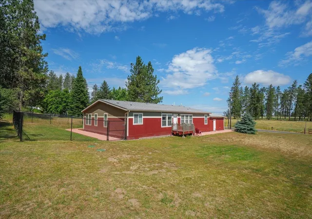 Photo 1 of Manufactured home for sale at 1131 W San Salvador St, Medical Lake, WA 99022 | MLS# 202620242 | Listing updated on 2026-10-08