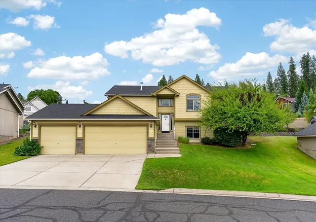 Photo 3 of Sale Pending at 12018 N Korey Ln, Spokane, WA 99218 | MLS# 202620249 | Listing updated on 2026-08-18