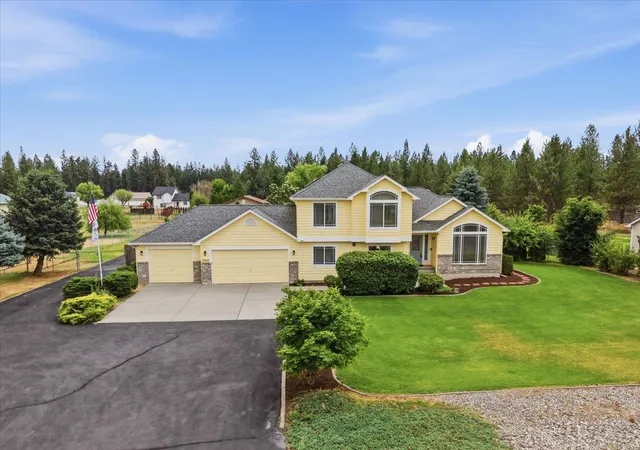 Homes for sale in Nine Mile Falls, WA | 17659 N Sunnyvale Dr, Nine Mile Falls, WA 99026 | MLS# 202620270