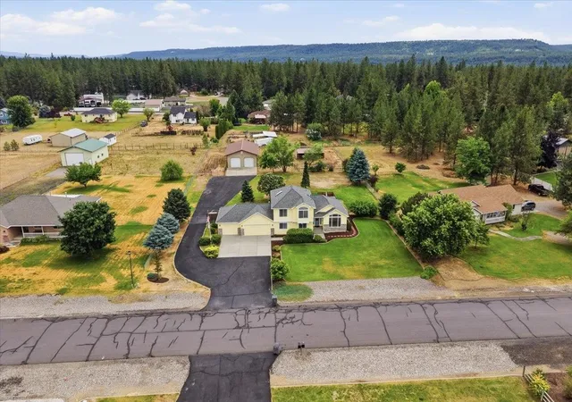 Homes for sale in Nine Mile Falls, WA | 17659 N Sunnyvale Dr, Nine Mile Falls, WA 99026 | MLS# 202620270