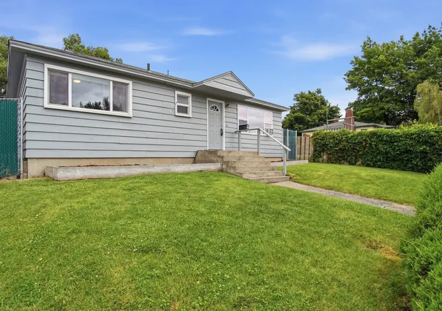 Homes for sale in Spokane, WA | 1815 E Dalton Ave, Spokane, WA 99207 | MLS# 202620274