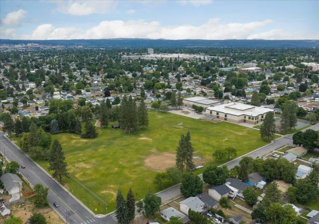 Homes for sale in Spokane, WA | 1720 E Francis Ave, Spokane, WA 99208 | MLS# 202620281