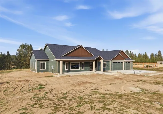 Photo 2 of Single family home for sale at 31910 N Zander Ln, Chattaroy, WA 99003 | MLS# 202620282 | Listing updated on 2026-10-14