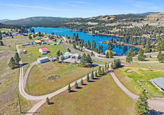 Homes for sale in Republic, WA | 16 Barter Fair Rd, Republic, WA 99166 | MLS# 202620293