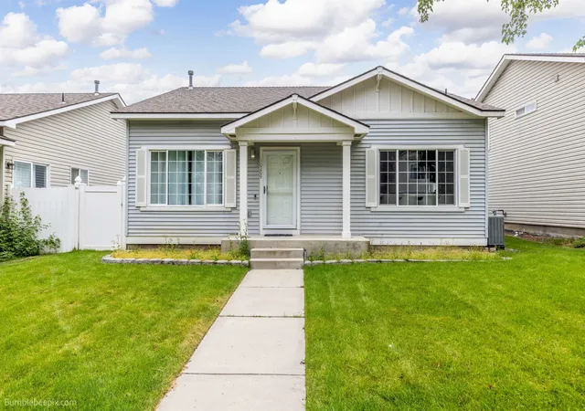 Homes for sale in Spokane Valley, WA | 10209 E 17th Ln, Spokane Valley, WA 99206 | MLS# 202620303