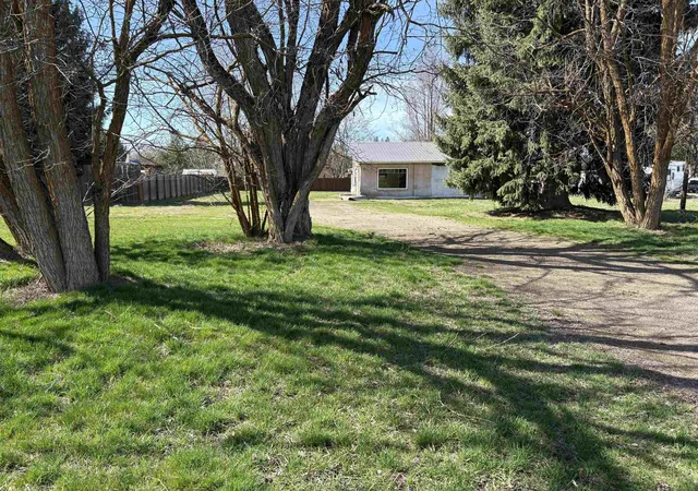 3rd image of 107 N Fir St, Deer Park, WA 99006 | MLS# 202620340