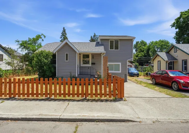 Photo 2 of Single family home for sale at 4814 N Magnolia St, Spokane, WA 99027 | MLS# 202620341 | Listing updated on 2026-07-09