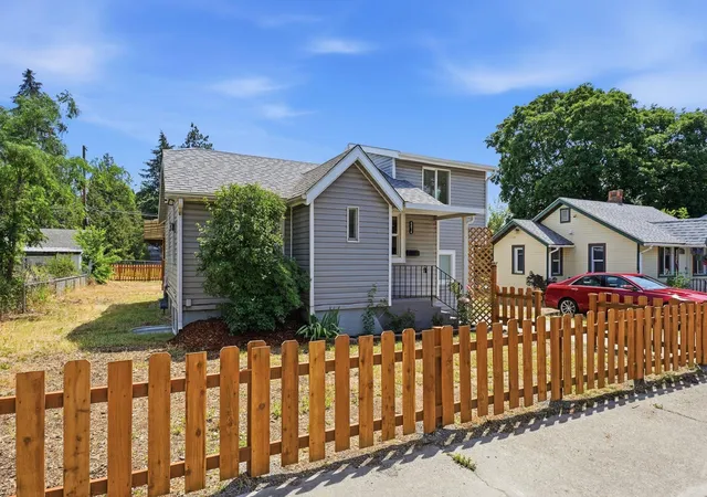 Photo 3 of Single family home for sale at 4814 N Magnolia St, Spokane, WA 99027 | MLS# 202620341 | Listing updated on 2026-07-09