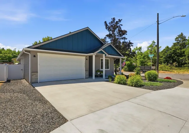 Photo 2 of Sale Pending at 3409 S Myrtle St, Spokane, WA 99223 | MLS# 202620343 | Listing updated on 2026-07-24