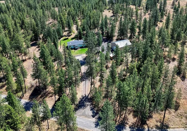 Photo 2 of Manufactured home for sale at 52551 E Whispering Pines Loop, Reardan, WA 99029 | MLS# 202620352 | Listing updated on 2026-07-29
