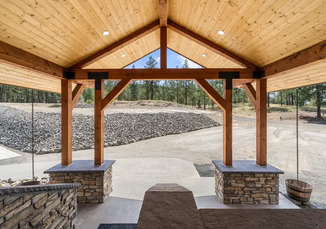 Photo 4 of Single family home for sale at 21413 W S Bank Rd, Nine Mile Falls, WA 99026 | MLS# 202620362 | Listing updated on 2026-09-05