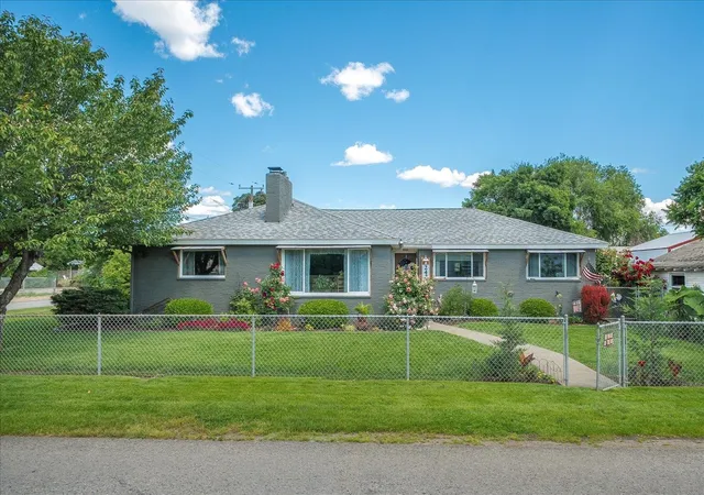 Homes for sale in Spokane Valley, WA | 2424 N Coleman Rd, Spokane Valley, WA 99212 | MLS# 202620411