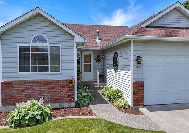 Homes for sale in Spokane Valley, WA | 306 S Calvin Ln, Spokane Valley, WA 99216 | MLS# 202620437