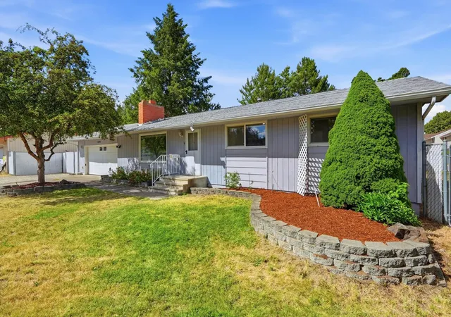 Photo 1 of Sale Pending at 11824 N Madison St, Spokane, WA 99218 | MLS# 202620454 | Listing updated on 2026-08-30