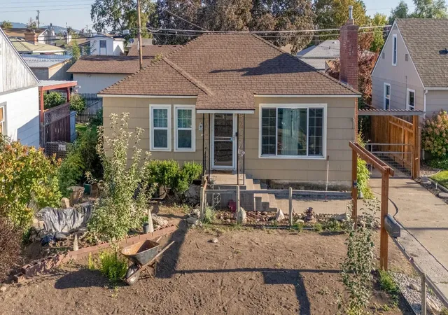 Photo 2 of Single family home for sale at 1406 E Rockwell Ave, Spokane, WA 99207 | MLS# 202620458 | Listing updated on 2026-08-07