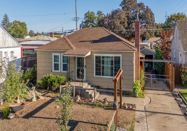 Photo 3 of Single family home for sale at 1406 E Rockwell Ave, Spokane, WA 99207 | MLS# 202620458 | Listing updated on 2026-08-07