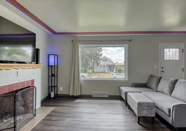 Photo 4 of Single family home for sale at 408 W Gordon Ave, Spokane, WA 99205 | MLS# 202620491 | Listing updated on 2026-08-11