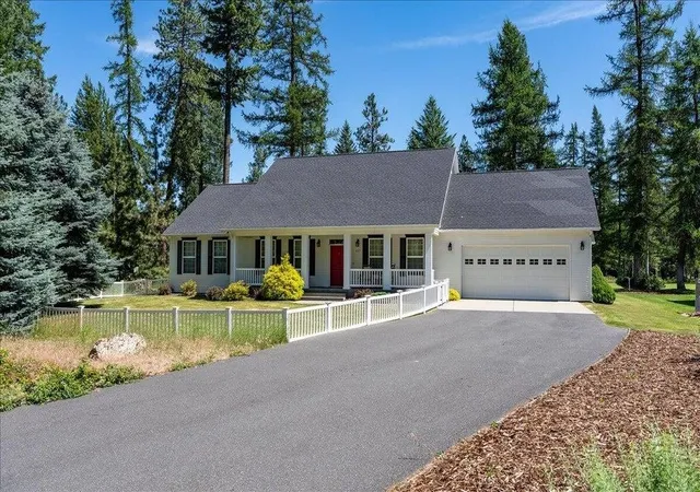 2nd image of 627 Palmer Ln, Chewelah, WA 99109 | MLS# 202620497