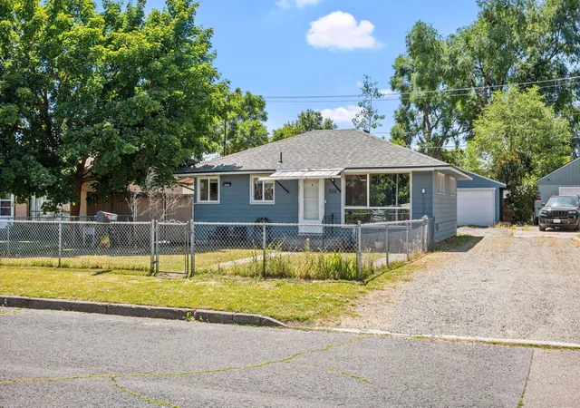 Photo 2 of Single family home for sale at 3018 N Nora Ave, Spokane, WA 99207 | MLS# 202620525 | Listing updated on 2026-09-20