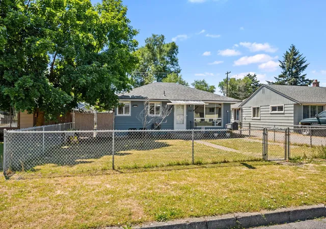 Photo 3 of Single family home for sale at 3018 N Nora Ave, Spokane, WA 99207 | MLS# 202620525 | Listing updated on 2026-09-20