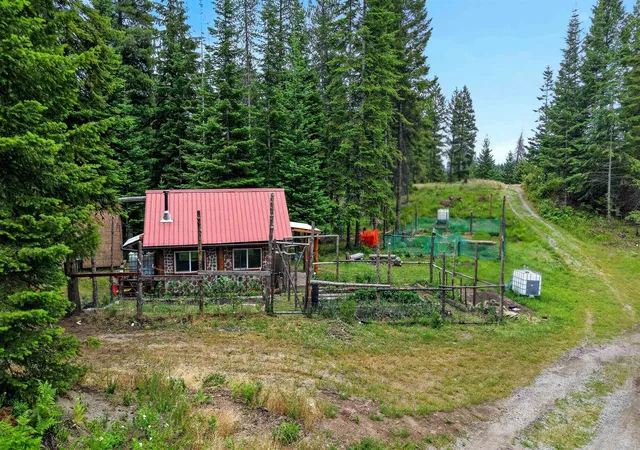 Homes for sale in Newman Lake, WA | 14408 N Mountain View Ln, Newman Lake, WA 99025 | MLS# 202620527