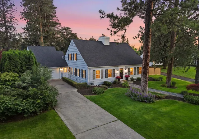 Photo 1 of Single family home for sale at 1204 E Overbluff Rd, Spokane, WA 99203 | MLS# 202620534 | Listing updated on 2026-09-16