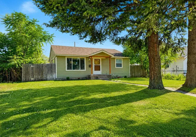 Homes for sale in Spokane, WA | 1407 W Kiernan Ave, Spokane, WA 99205 | MLS# 202620549