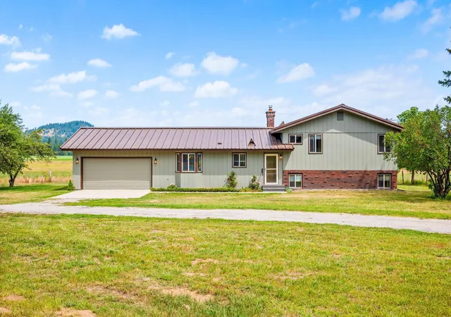 Photo 3 of Single family home for sale at 4796 W Gibson Dahl Rd, Clayton, WA 99110 | MLS# 202620551 | Listing updated on 2026-09-22