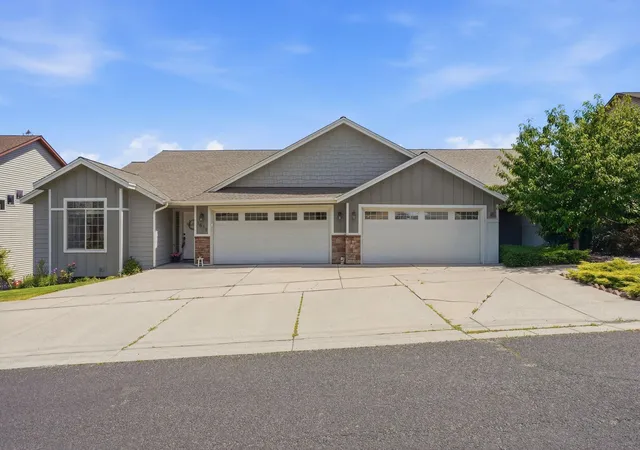 Photo 2 of Townhouse for sale at 1611 S Cochran St, Spokane, WA 99224 | MLS# 202620553 | Listing updated on 2026-08-22