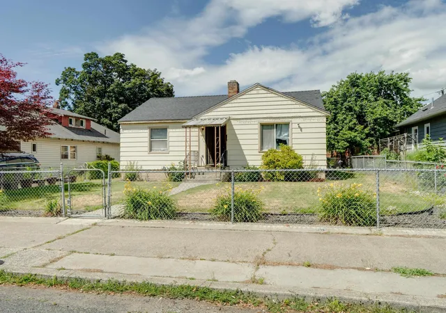2nd image of 4411 N Howard St, Spokane, WA 99205 | MLS# 202620560