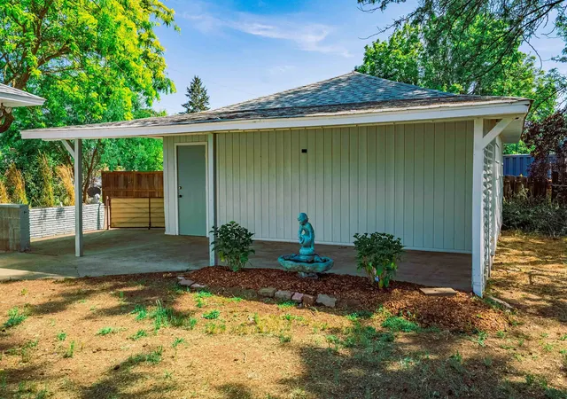 3rd image of 1109 N Balfour Ct, Spokane Valley, WA 99206 | MLS# 202620569