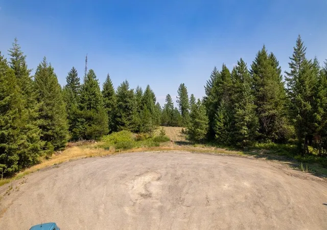 2nd image of 642 Overlook Dr, Newport, WA 99156 | MLS# 202620575