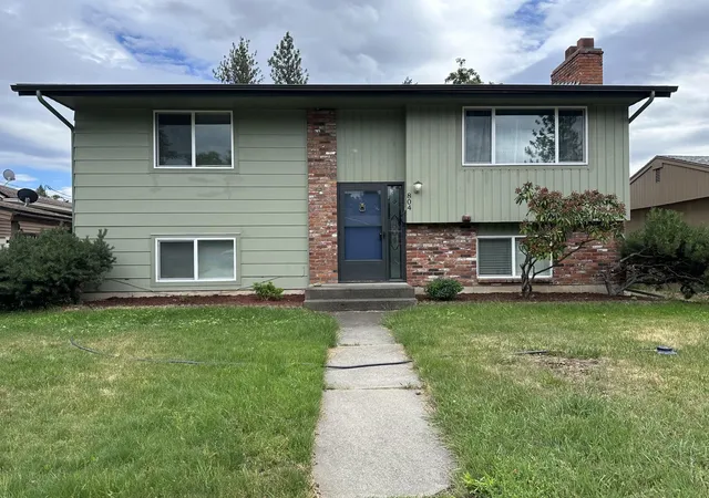 Single family home for sale at 804 E 37th Avenue, Spokane, WA 99203 | MLS# 202620588