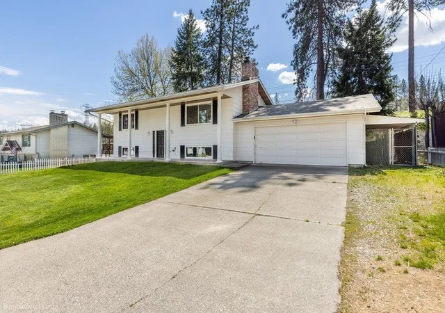 Homes for sale in Spokane, WA | 817 W Falcon Ave, Spokane, WA 99218 | MLS# 202620609